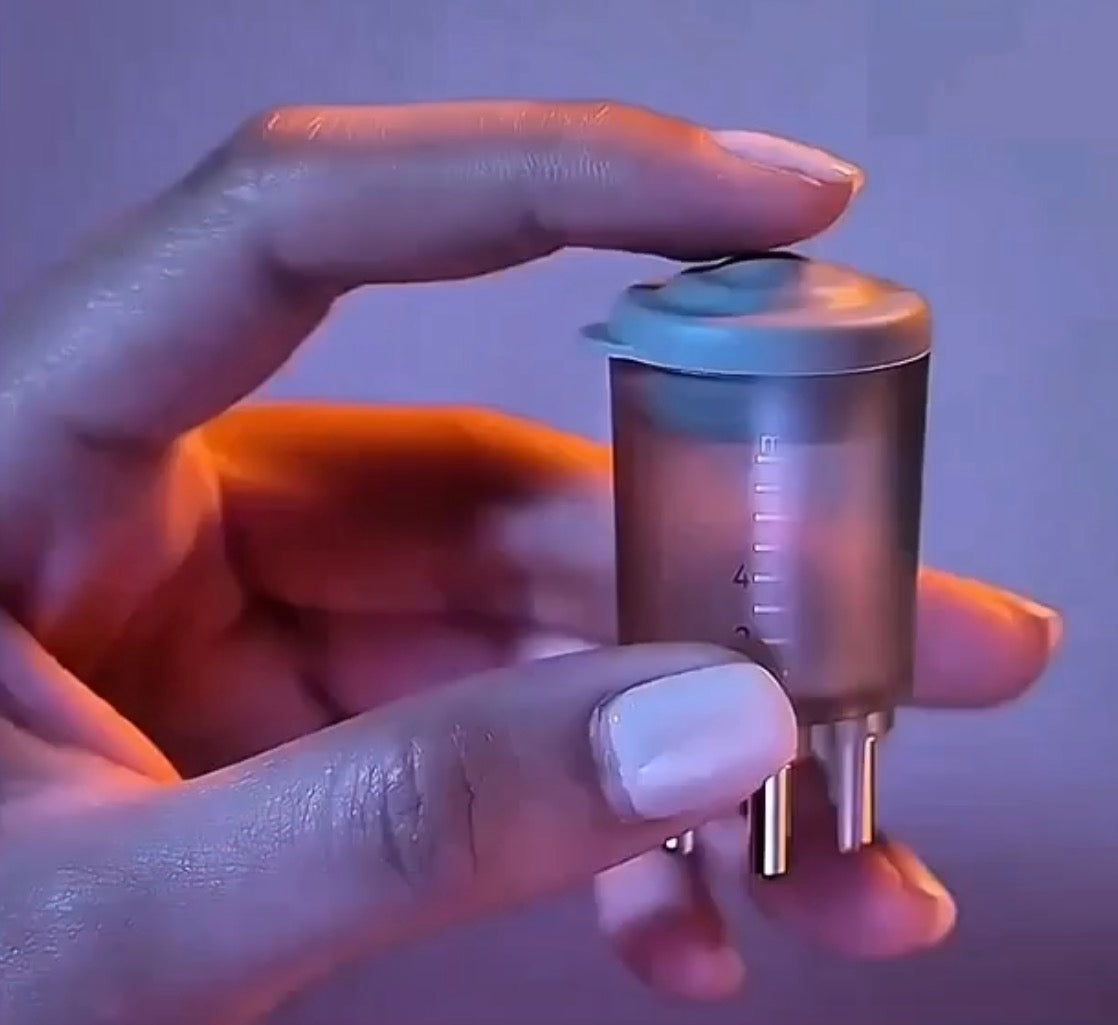 Aplicador de Aceite Capilar 5 ml con Masajeador Integrado